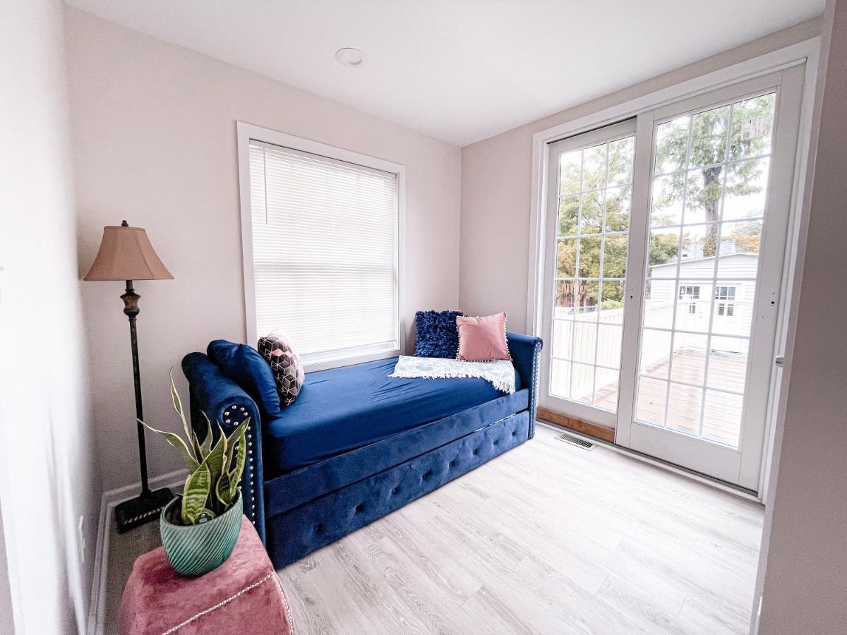 Cheerful & Modern W/ A Walkout Deck Area Casa de férias *